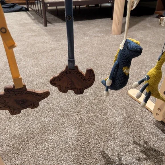 Finn and Emma Play Gym - Picture 3 of 4